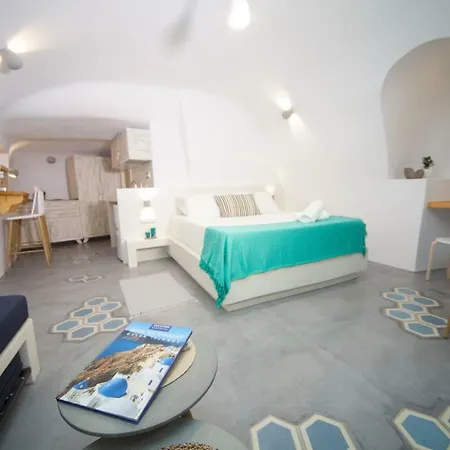 Stoa Cave Apartment